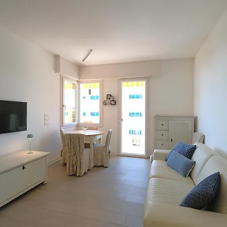 Panfilo Con Piscina Fronte Mare דירה לידו די ג'סולו