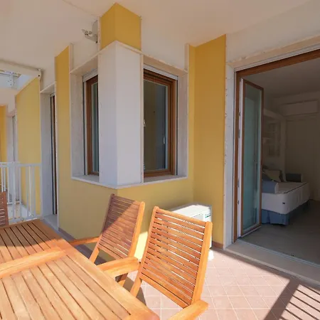 Panfilo Con Piscina Fronte Mare דירה