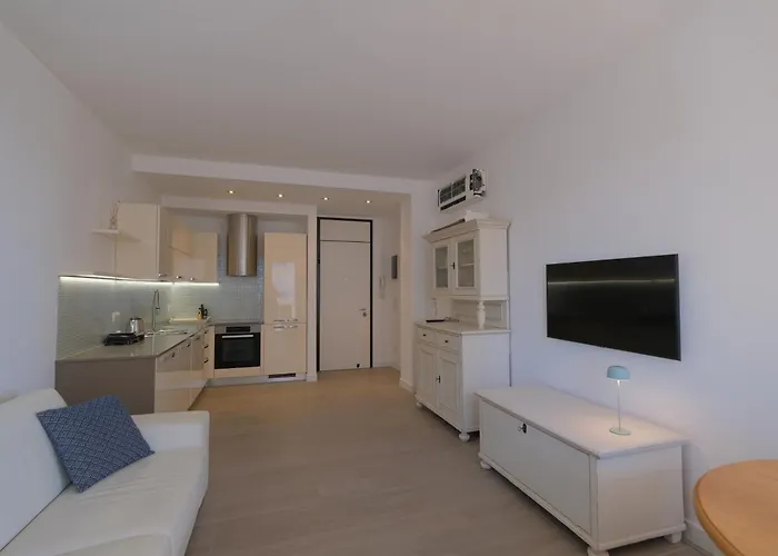 Panfilo Con Piscina Fronte Mare Daire