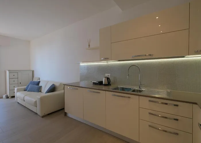 Panfilo Con Piscina Fronte Mare Daire *