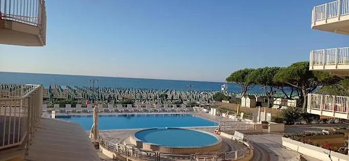 Daire Panfilo Con Piscina Fronte Mare *